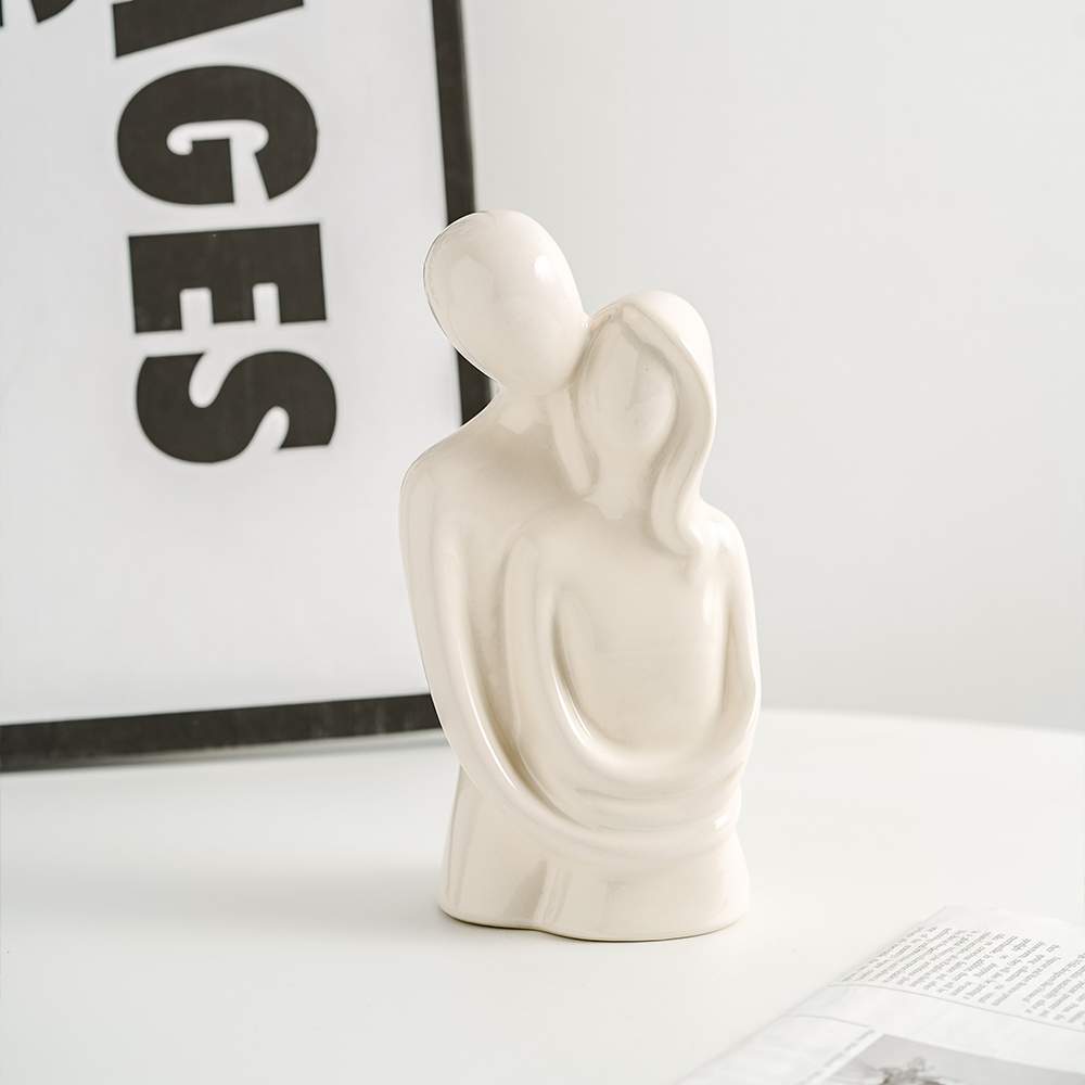 Adorno de Cerámica Abrazo De Pareja