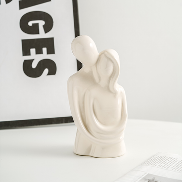 Adorno de Cerámica Abrazo De Pareja